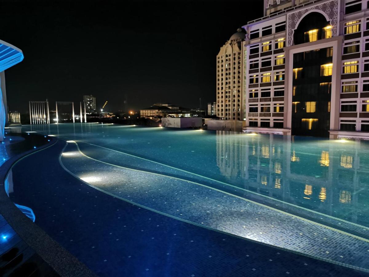 Free Netflix! Zas Suite At Troika Residence, Kb Kota Bharu Exterior photo